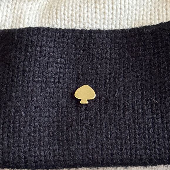 Kate Spade Pom Pom Beanie Hat Cap Gold Logo Knit Black Cream Womens One Size - Picture 4 of 8
